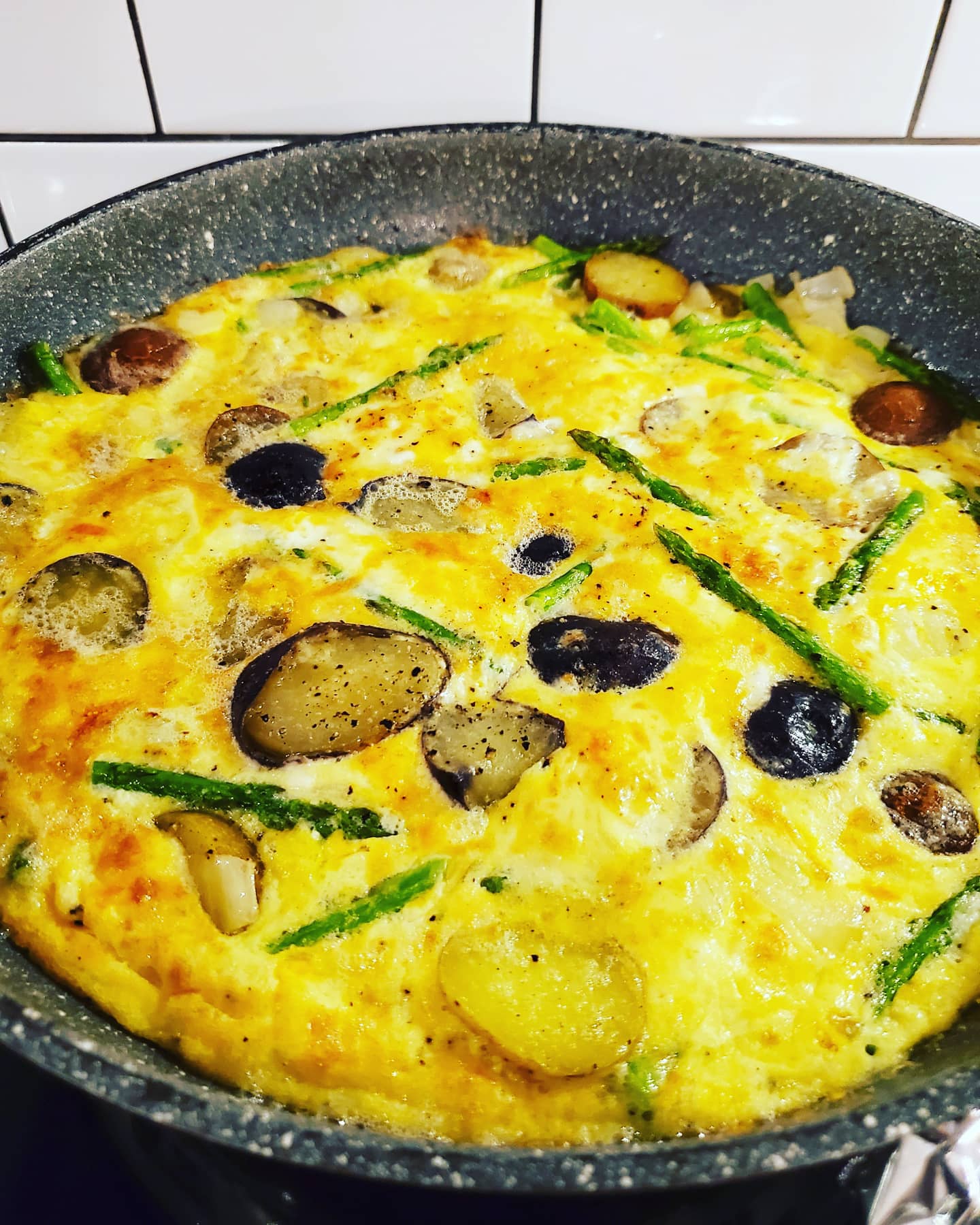 Frittata Aux Asperges Et Aux Pommes De Terre Grelots Les Saveurs De Marie